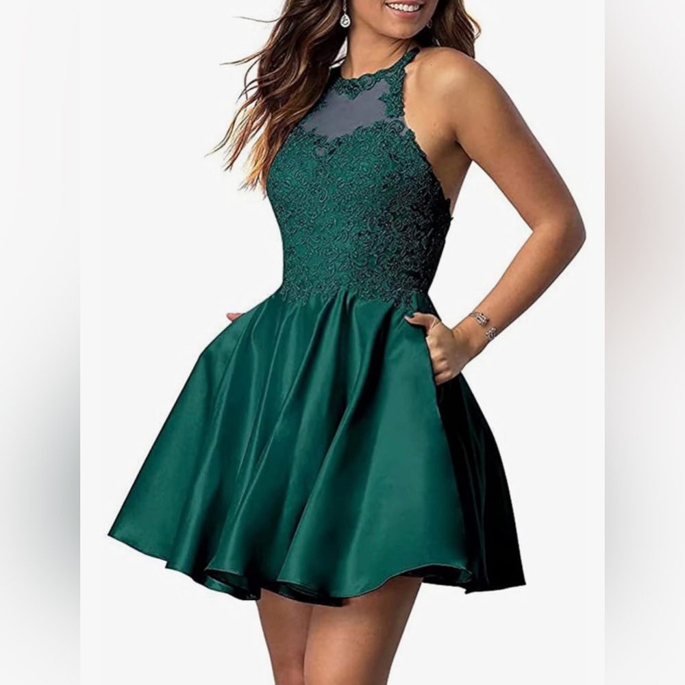 Elegant Green Lace Halter Appliqué Sleeveless Dress with Pockets